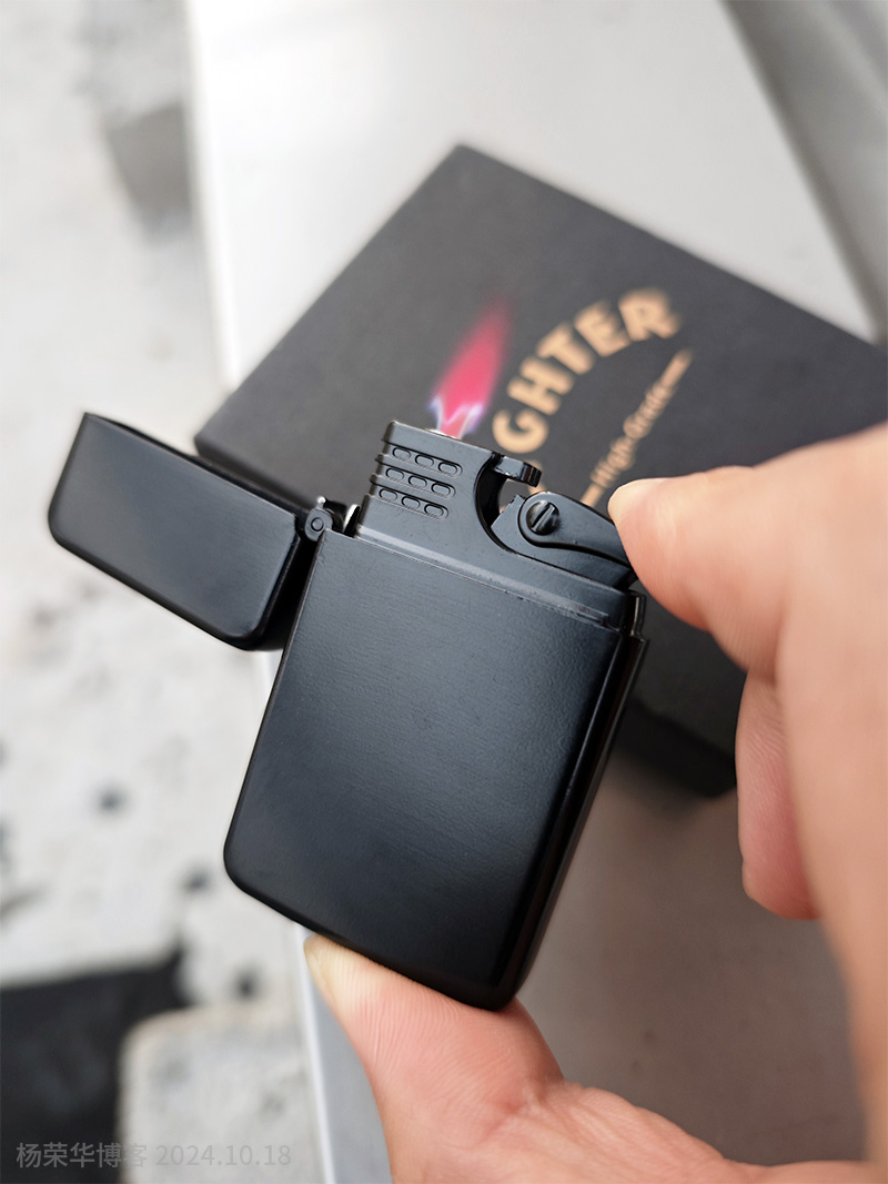 充气打火机火苗有红色绿色蓝色火焰是什么原因