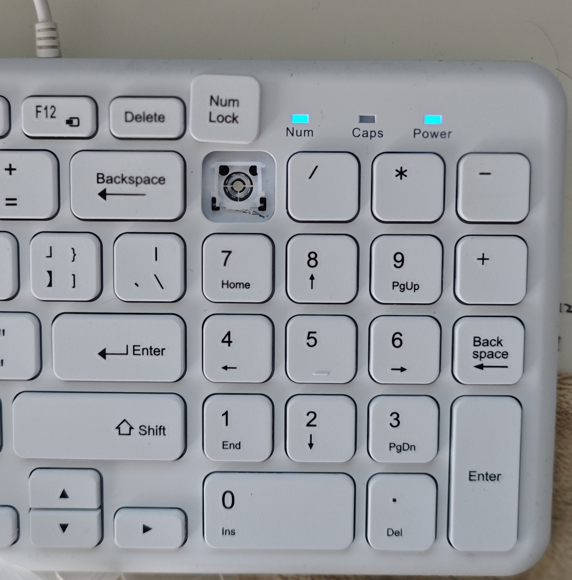 终于解决误碰“Num Lock”键